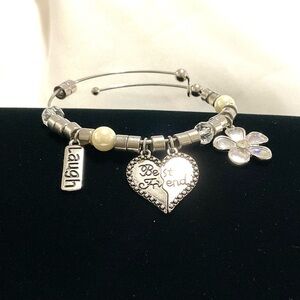 BEST FRIENDS BRACELET